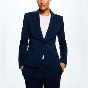 BEAUTIFUL Navy Suit Blazer - Matching Pants Also Listed. Gorgeous cut and fabric
